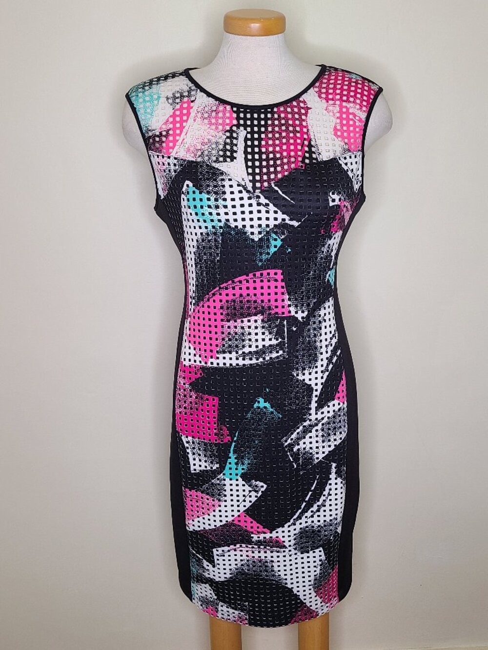 Bisou Bisou Abstract Colour Bodycon Sleeveless Dress - NWT